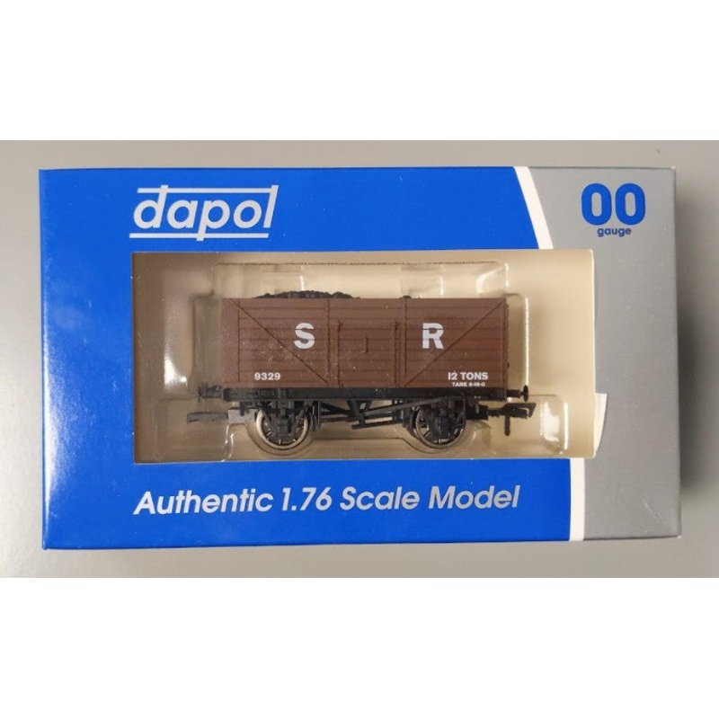 Dapol 4F-080-005 OO Gauge Southern Railway 8 Plank Hopper Car w/ Load #9329 LN/Box