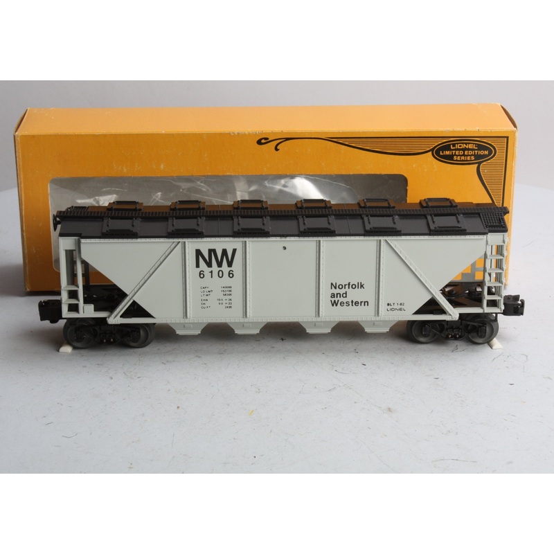 Lionel 6-6106 Norfolk & Western Covered Hopper EX/Box