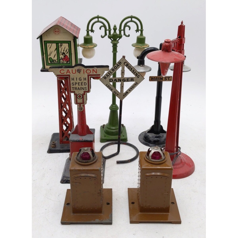 Lionel & Marx O Vintage Assorted Accessories [8] VG