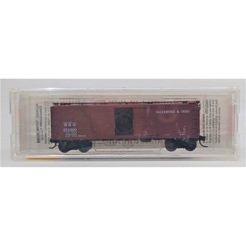 Micro-Trains 12000210 N B&O 40′ Flat Panel Roof Single Door Boxcar #272500 NIB
