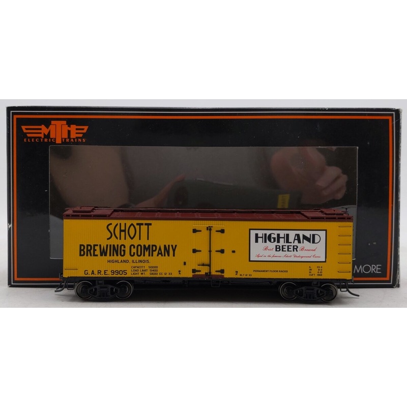 MTH 80-94031 HO Scale Schott Brewing Co. R40-2 Woodside Reefer Car #9905 EX/Box