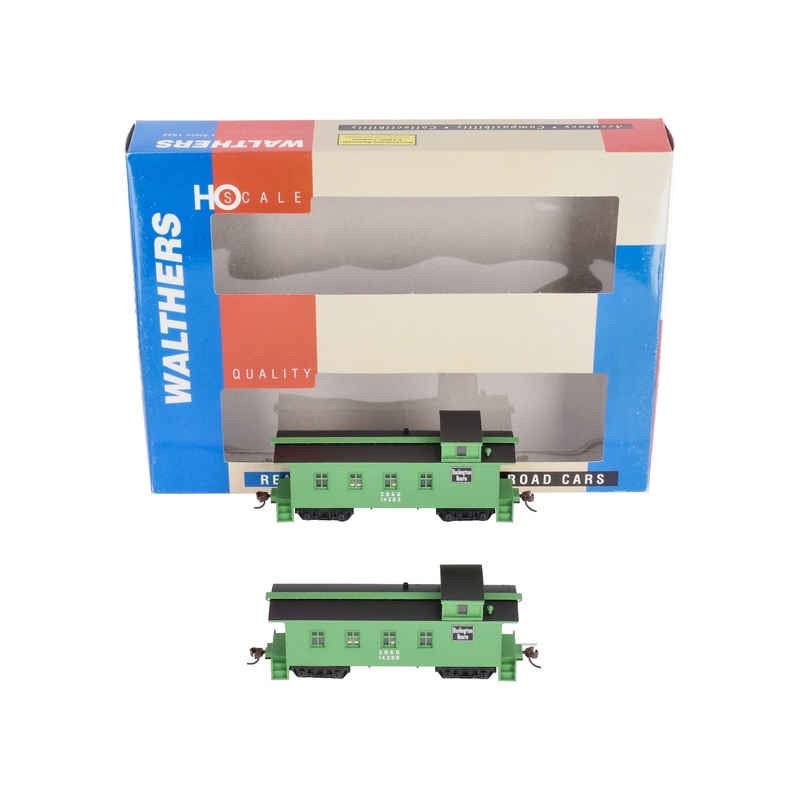 Walthers 932-27567 HO CB&Q 30′ 4-Window Caboose 14263, 14268 (Pack of 2) LN/Box