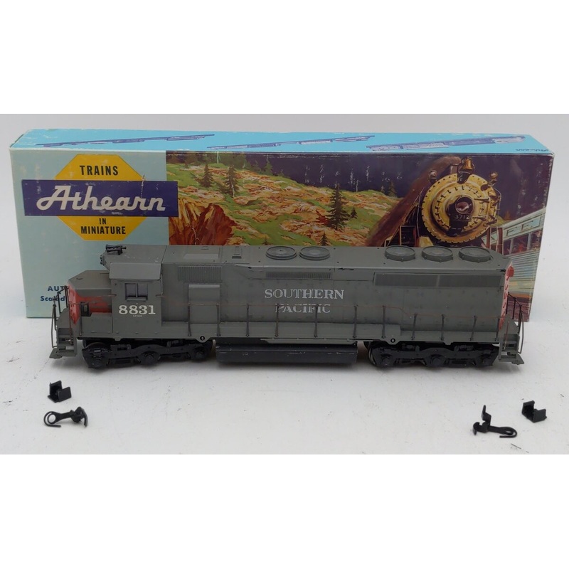 Athearn 4162 Southern Pacific SD-45 Diesel Locomotive #8831 VG/Box