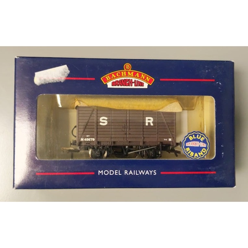 Bachmann 38-070A OO Gauge Southern Railway 12 Ton Planked Vent Van #48679 LN/Box