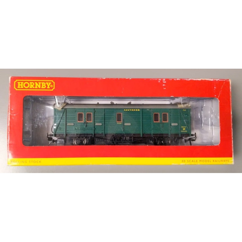 Hornby R4340A OO Gauge Southern Railway Maunsell Passenger Brake Van #763 LN/Box