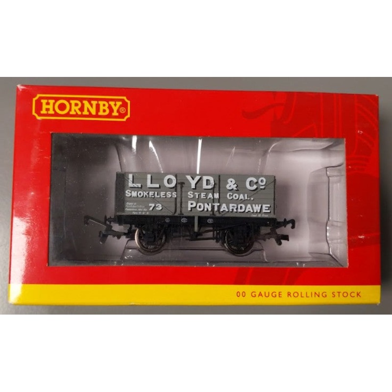 Hornby R6652 OO Gauge Lloyd & Co. 7 Plank Wagon #73 LN/Box