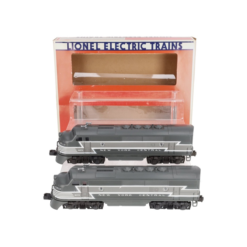 Lionel 6-8370 O Gauge New York Central F3 AA Diesel Locomotives EX/Box