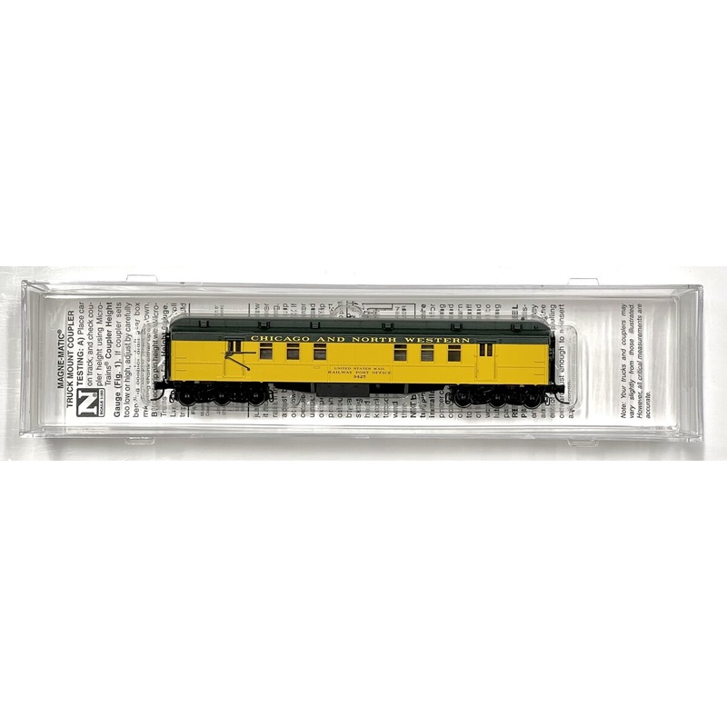 Micro-Trains 14000430 N C&NW Yellow RPO Heavyweight Passenger Car #9425 LN/Box