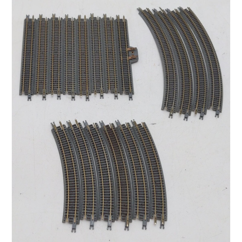Micro-Trains Z Scale Assorted Straight and Curved Track [18] EX