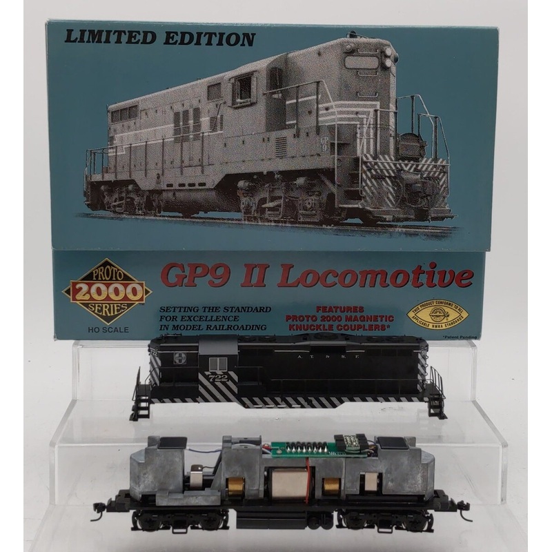 Proto 2000 23601 HO AT&SF GP9 Diesel Locomotive #722 LN/Box
