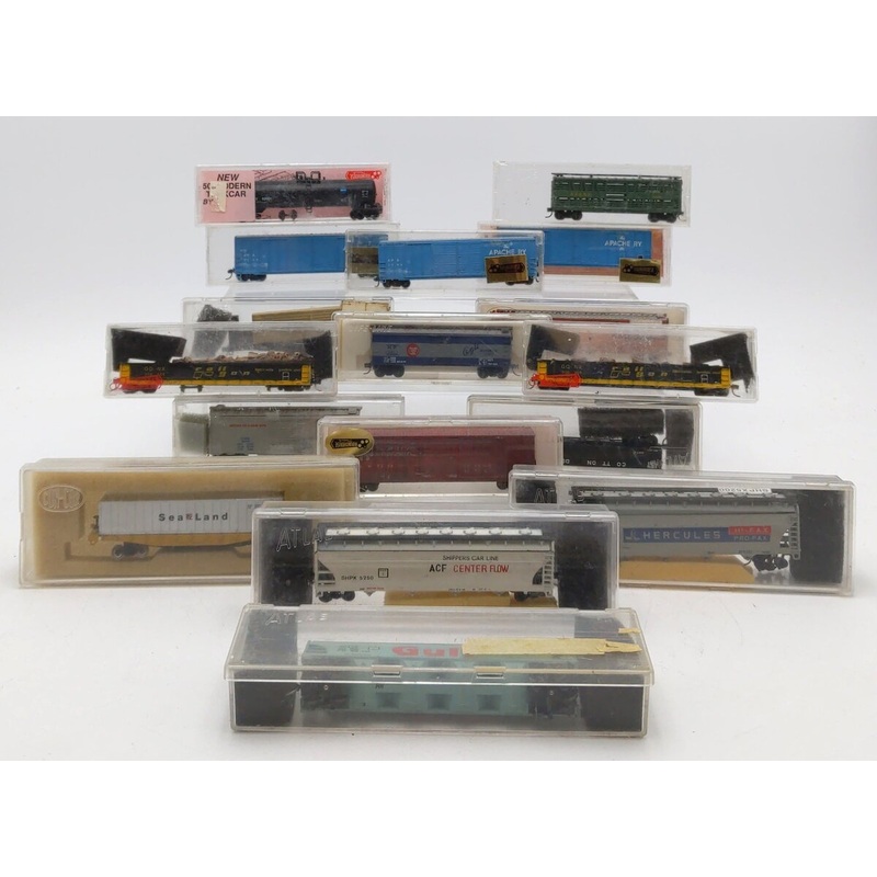 Roundhouse & Others N Scale Assorted Freight Cars [17] VG