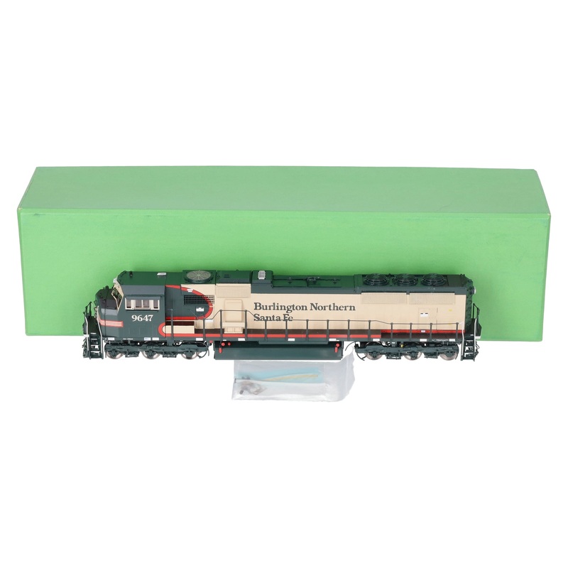 Overland 6609.2 BRASS HO BNSF Experimental Warbonnet SD70MAC Diesel Loco #9647 LN/Box