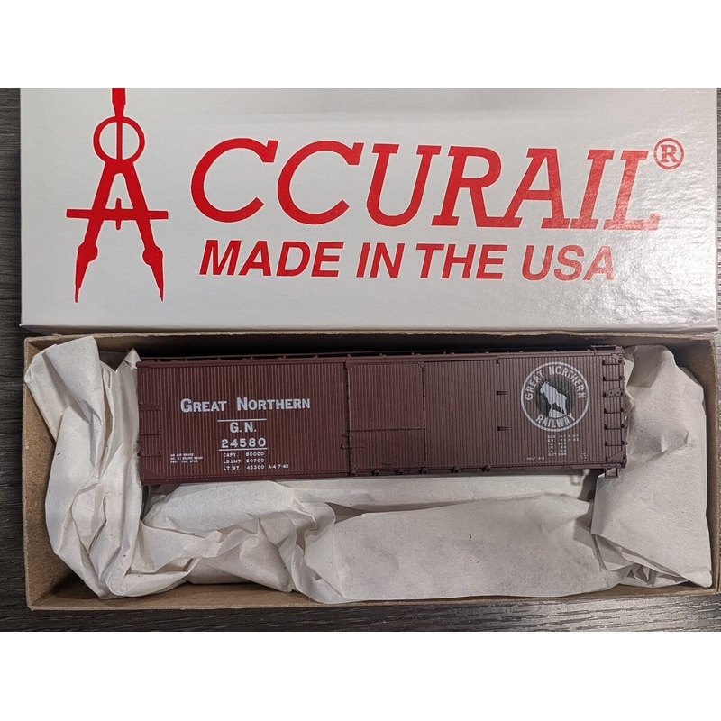 Accurail 46043 HO Great Northern 40′ USRA Wood Double Sheathed Boxcar #24580 Kit