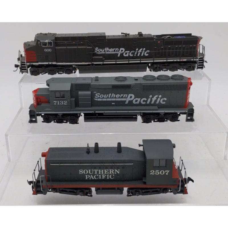 Athearn Assorted HO Southern Pacific Diesel Locomotives [3]  600, 2507, 7132