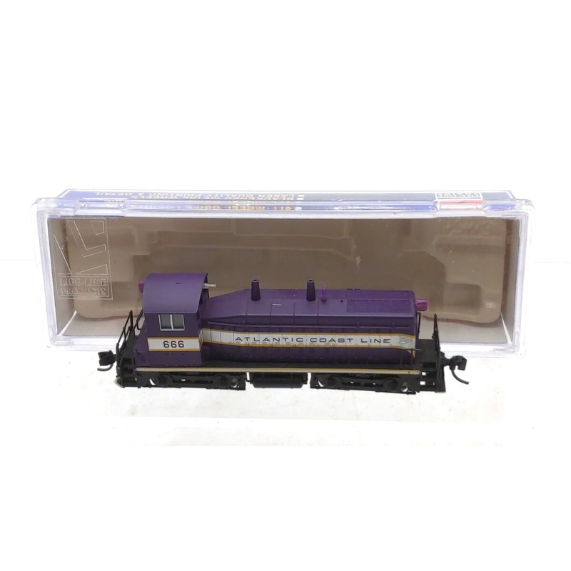 Life Like 7851 N Scale Atlantic Coast Line SW9/1200 Diesel Locomotive #666 LN/Box