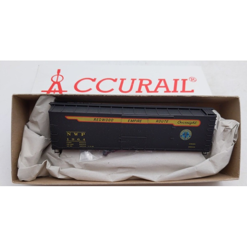 Accurail 1590 HO Northwestern Pacific 40′ USRA DBL Sheath Box Kit