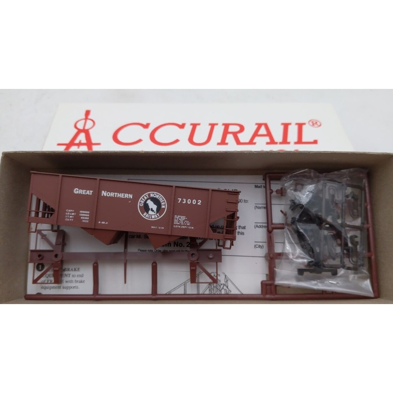Accurail 2301 HO Scale Great Northern Canton Twin Hopper Kit