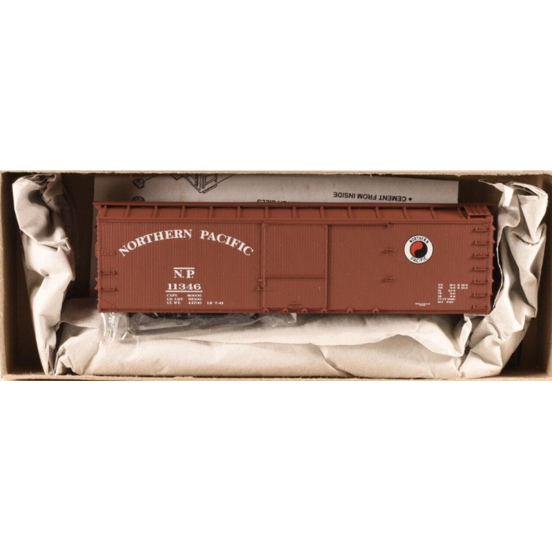 Accurail 4610 HO Northern Pacific 40′ USRA Double Sheath Boxcar #11346 Kit