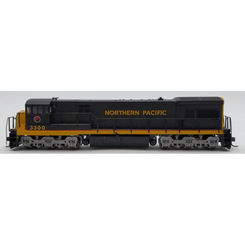 Atlas 8538 HO Scale Northern Pacific Powered U33C Diesel Locomotive #3300 VG