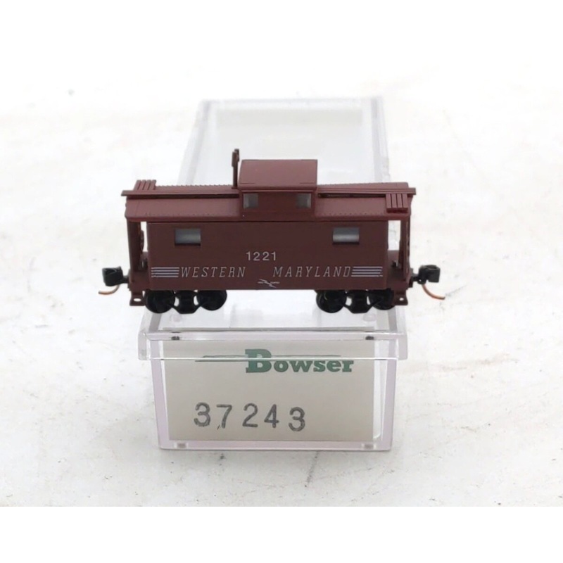 Bowser 37243 N Scale Western Maryland N-5 Caboose w/Smokestack #1221 LN/Box