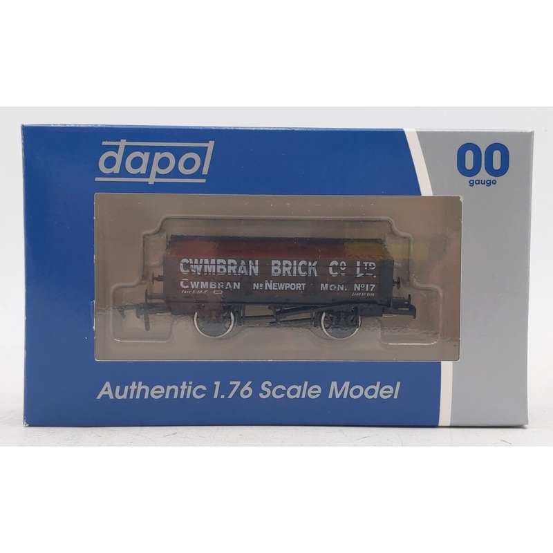 Dapol 4F-040-011 OO Gauge Cwmbran Brick 4 Plank Car #17 EX/Box