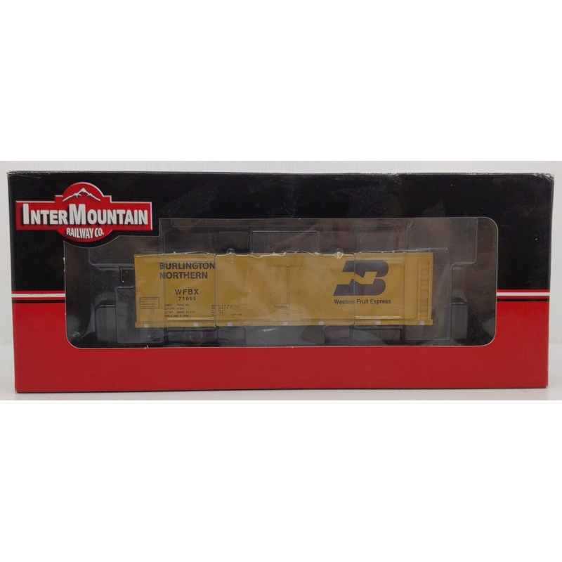 InterMountain 47727-06 HO Scale Burlington Northern Wood Reefer Car #71965 LN/Box