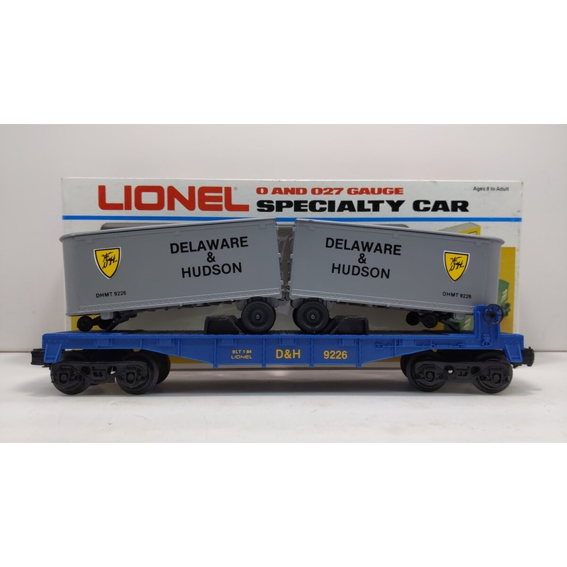 Lionel 6-9226 O Gauge Delaware and Hudson Flatcar with 2 Trailers LN/Box