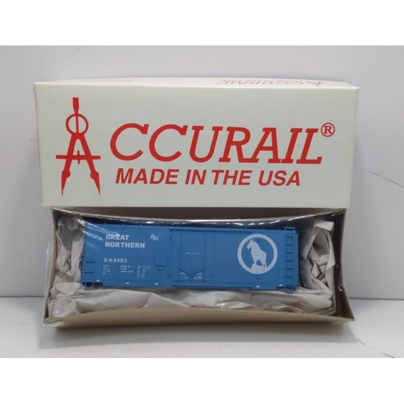 Accurail 3109 HO Scale Great Northern 40′ AAR Plug Door Box Car # 6583 Kit