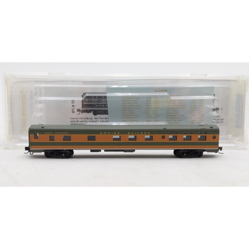 Micro-Trains 55000030 Z Great Northern 83′ Lightweight Smoothside Sleeper Car EX/Box
