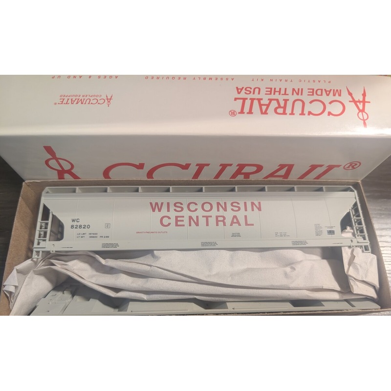 Accurail 12004 HO Wisconsin Central Ltd. ACF 3-Bay Covered Hopper #82820 Kit