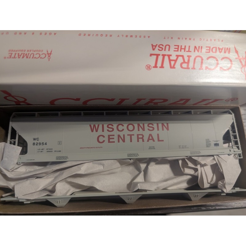 Accurail 12004 HO Wisconsin Central Ltd. ACF 3-Bay Covered Hopper #82954 Kit