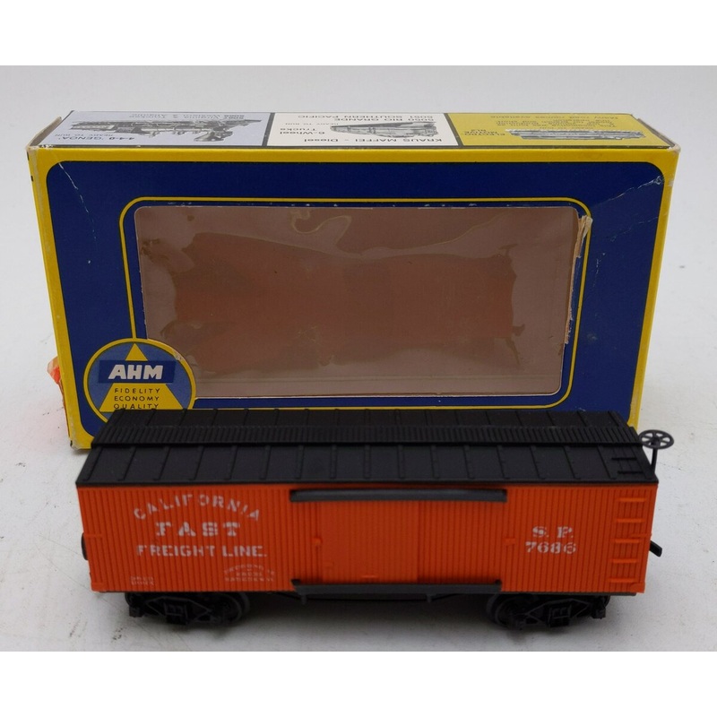 AHM 6242 HO California Fast Freight Line Box Car #7686 LN/Box