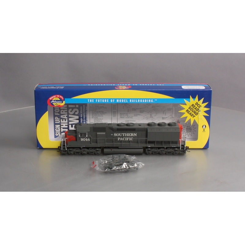 Athearn 98065 HO Southern Pacific SD45 Locomotive #9044 (Elephant Ears) MT/Box
