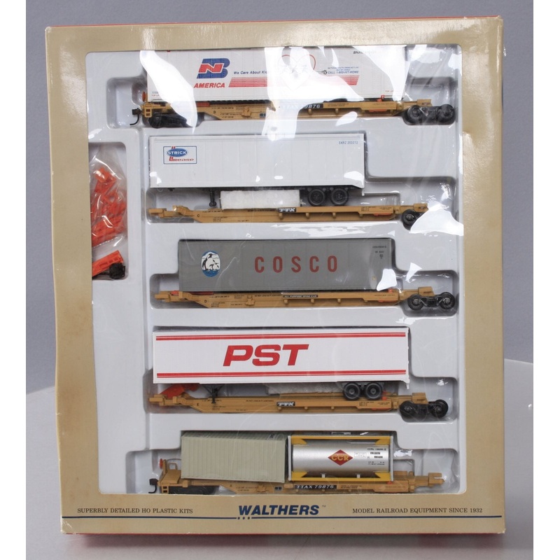 Walthers 932-13931 HO TTX All-Purpose Spine Cars w/Containers & Trailers MT/Box