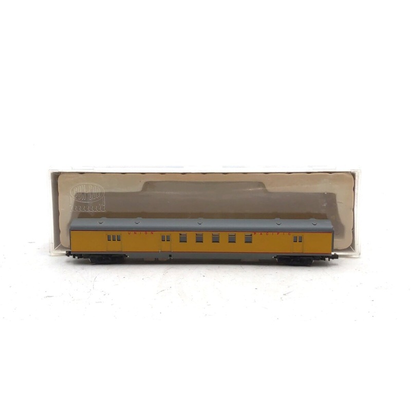 Con-Cor 0001-04031E N Scale Union Pacific 85′ Smooth Side RPO Passenger Car EX/Box