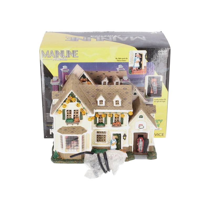 K-Line K42432 Halloween Spookiest House on the Block LN/Box