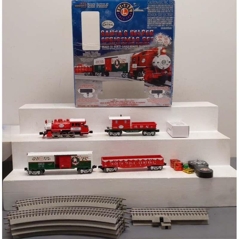 Lionel 6-82545 Santa’s Helper Christmas LionChief O Gauge Steam Train Set LN/Box
