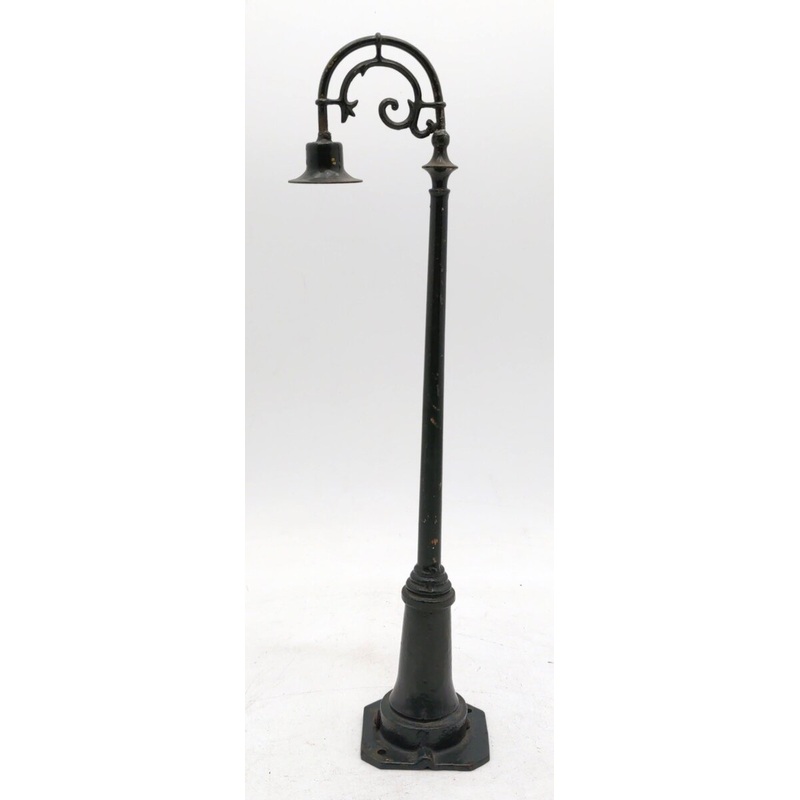 Lionel 61 Vintage Standard Gauge Tall Gooseneck Lamp Post VG