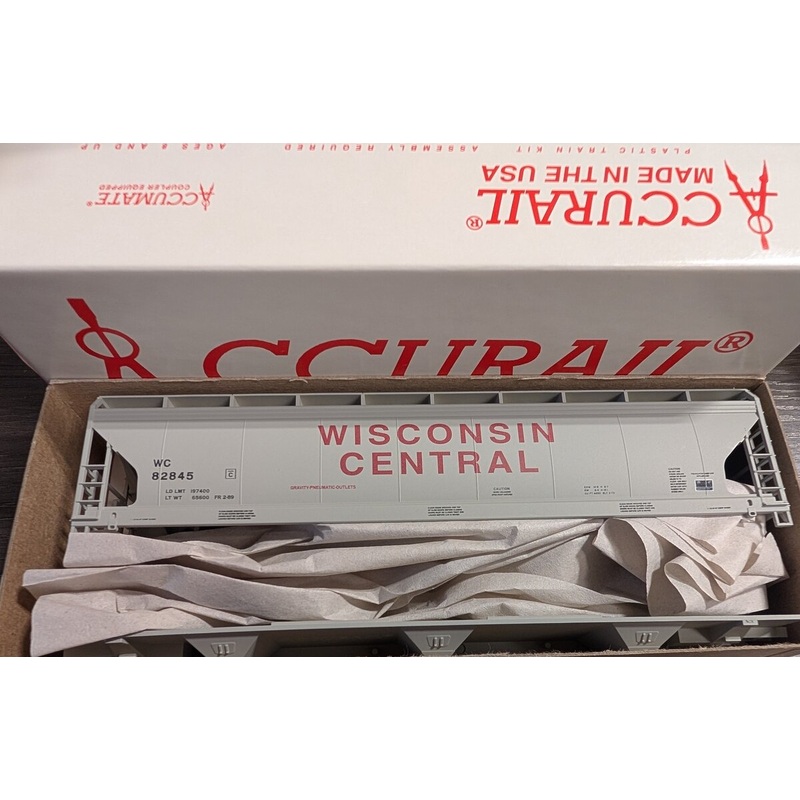 Accurail 12004 HO Wisconsin Central Ltd. ACF 3-Bay Covered Hopper #82845 Kit