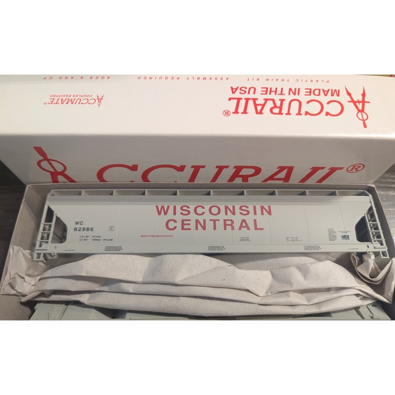 Accurail 12004  HO Wisconsin Central Ltd. ACF 3-Bay Covered Hopper #82986 Kit