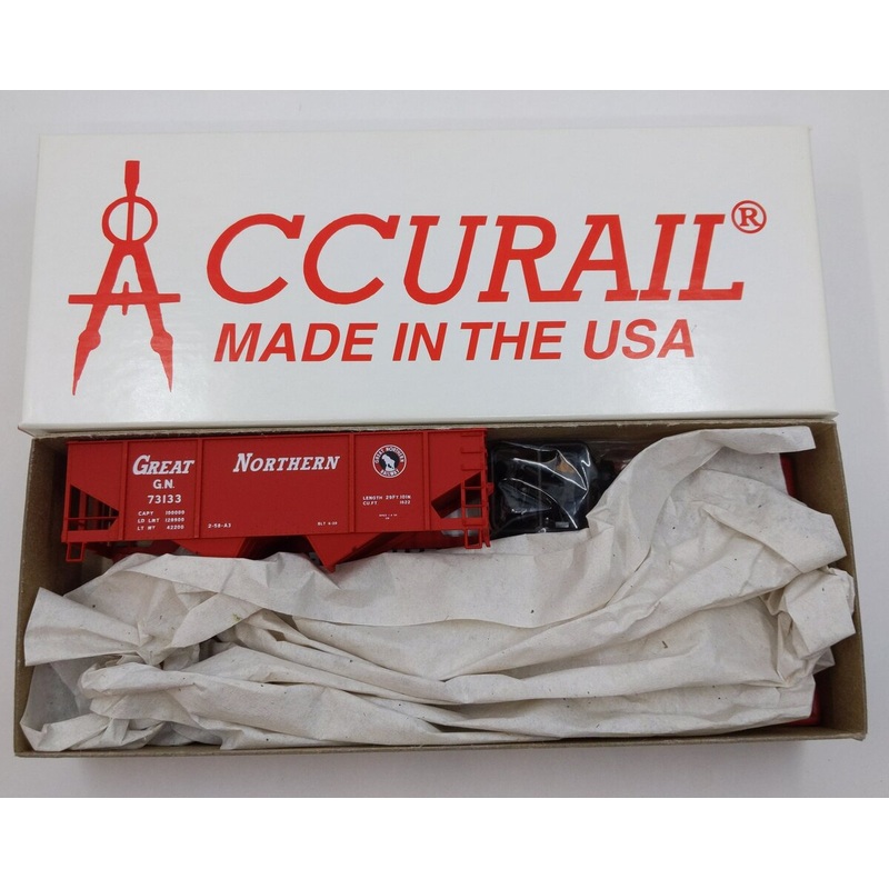 Accurail 2352 HO Great Northern Red Canton Twin Hopper Kit #73133