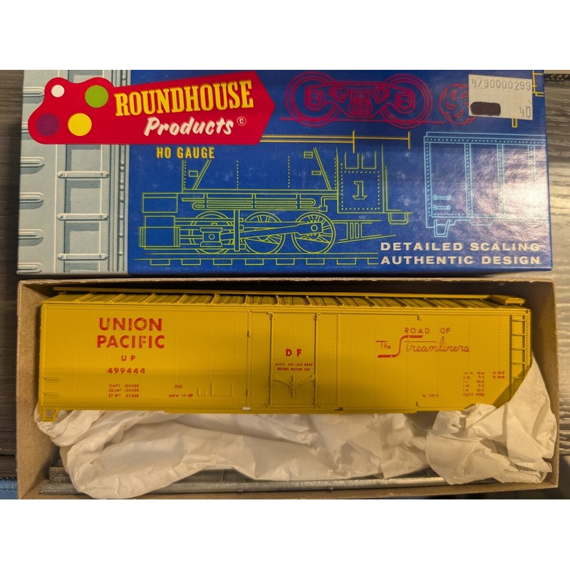 Roundhouse 1255 HO Union Pacific 50′ Boxcar #499444 Kit