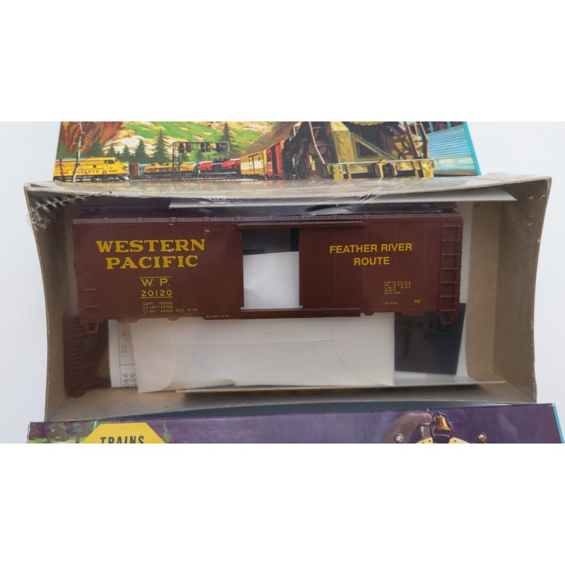 Athearn 1484-1 HO Tuscan/Red Bev-Bel Corp. Western Pacific 40′ Boxcar #20120 Kit