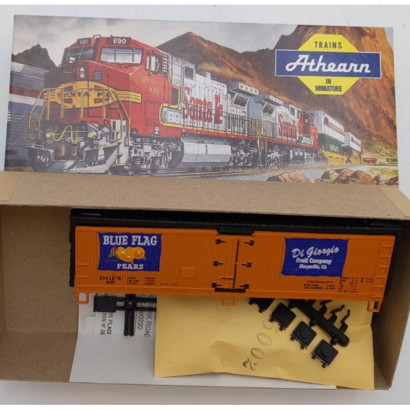 Athearn 88 HO Blue Flag Pears Crate Label 40′ Wood Ice Bunker Refrigerator Kit