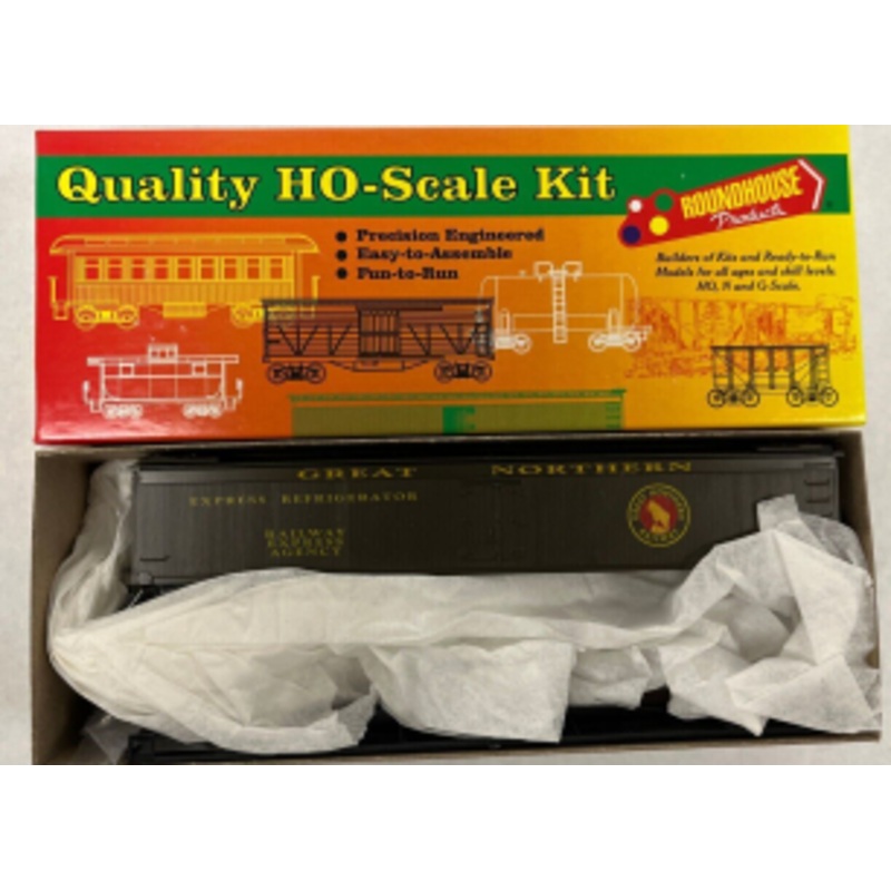 Roundhouse 07901 HO REA Great Northern 50′ Express Reefer #1950 Kit
