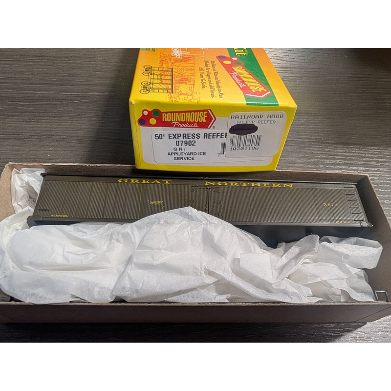 Roundhouse 07902 HO Great Northern Appleyard Ice 50′ Express Reefer #X877 Kit