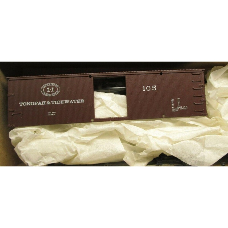 Roundhouse 3064 HO Scale Tonopah & Tidewater 36′ Wood Boxcar Old Timer Kit