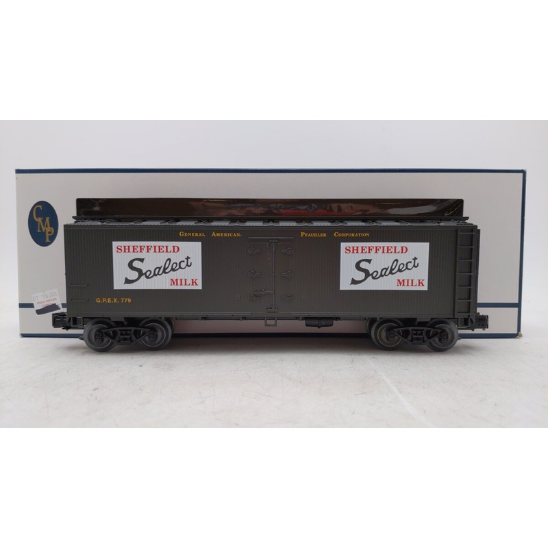 Crown R-8001 O Gauge Sheffield Farms Milk Reefer #779 EX/Box