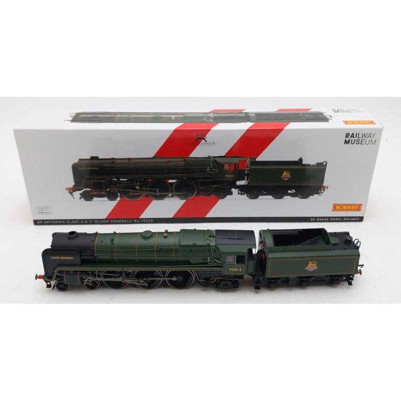 Hornby R3865 OO BR Britannia Class 4-6-2 Oliver Cromwell Steam Loco #70013 LN/Box