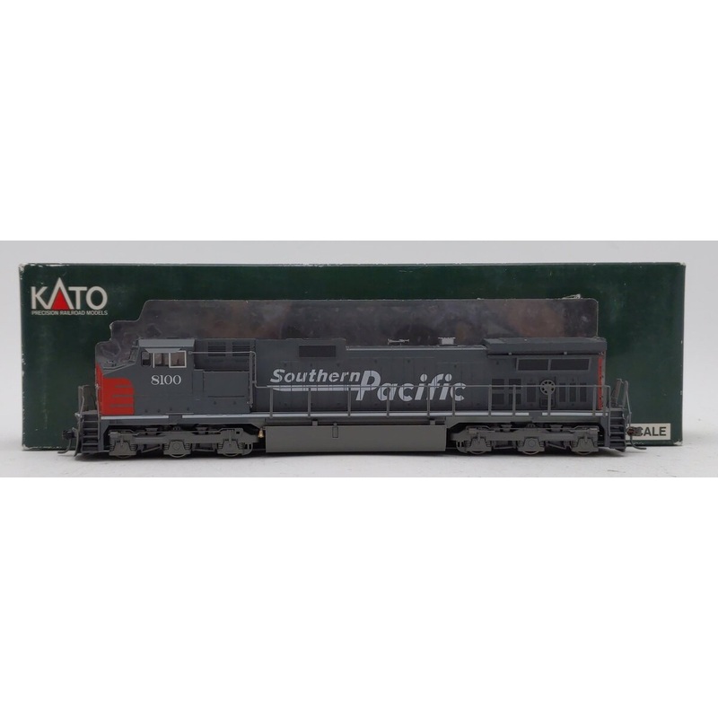 Kato 37-1205 HO Southern Pacific Dash-9 Diesel Locomotive #8100 EX/Box